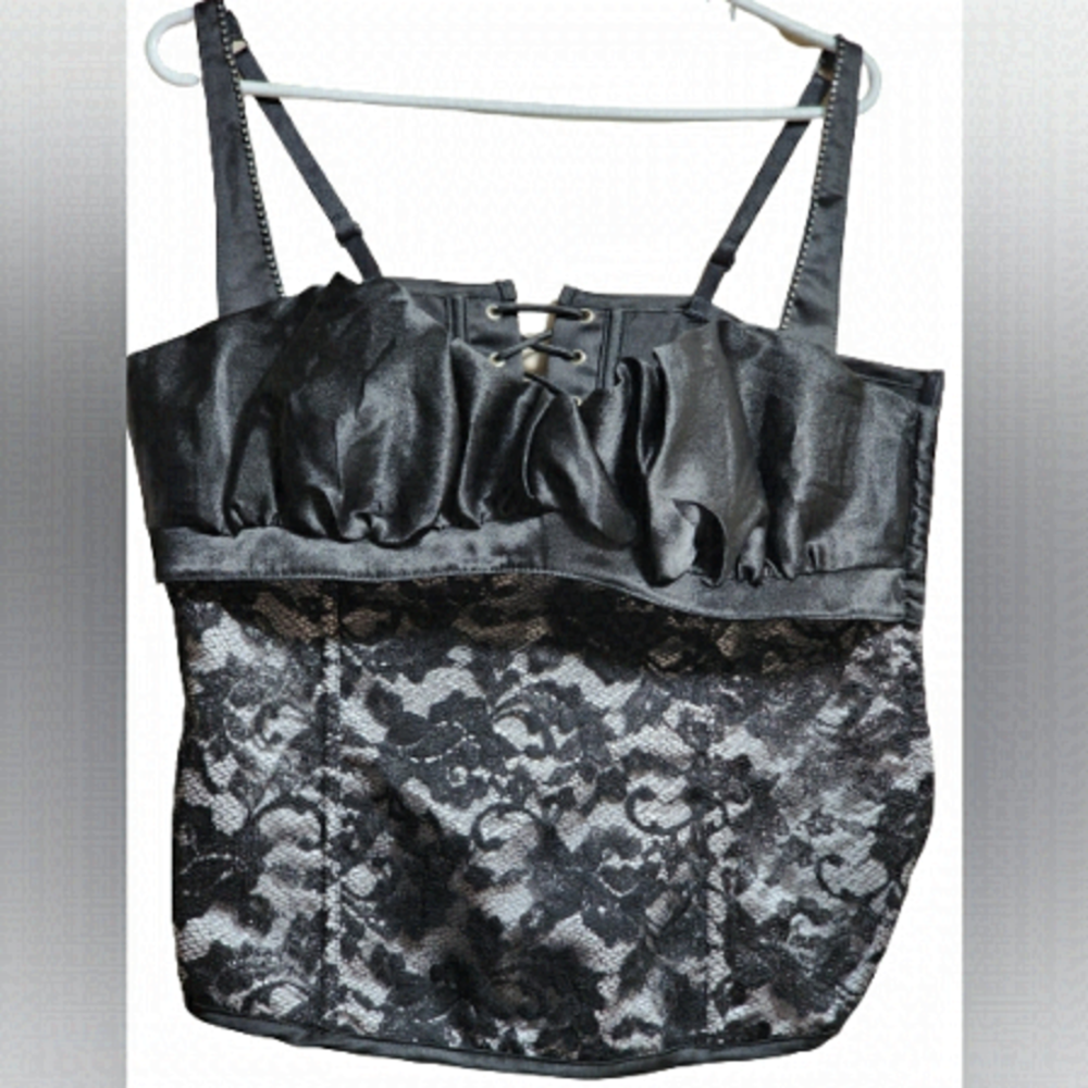 Intimates attitudes black lace bustier/corset rhinestone accent crop top size 38